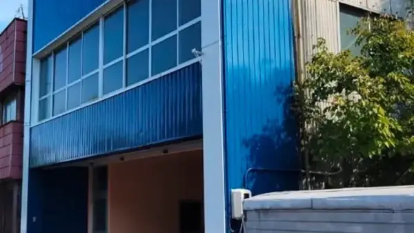 田布施町｜外壁塗装工事（事務所・倉庫）ブルー系仕上げ